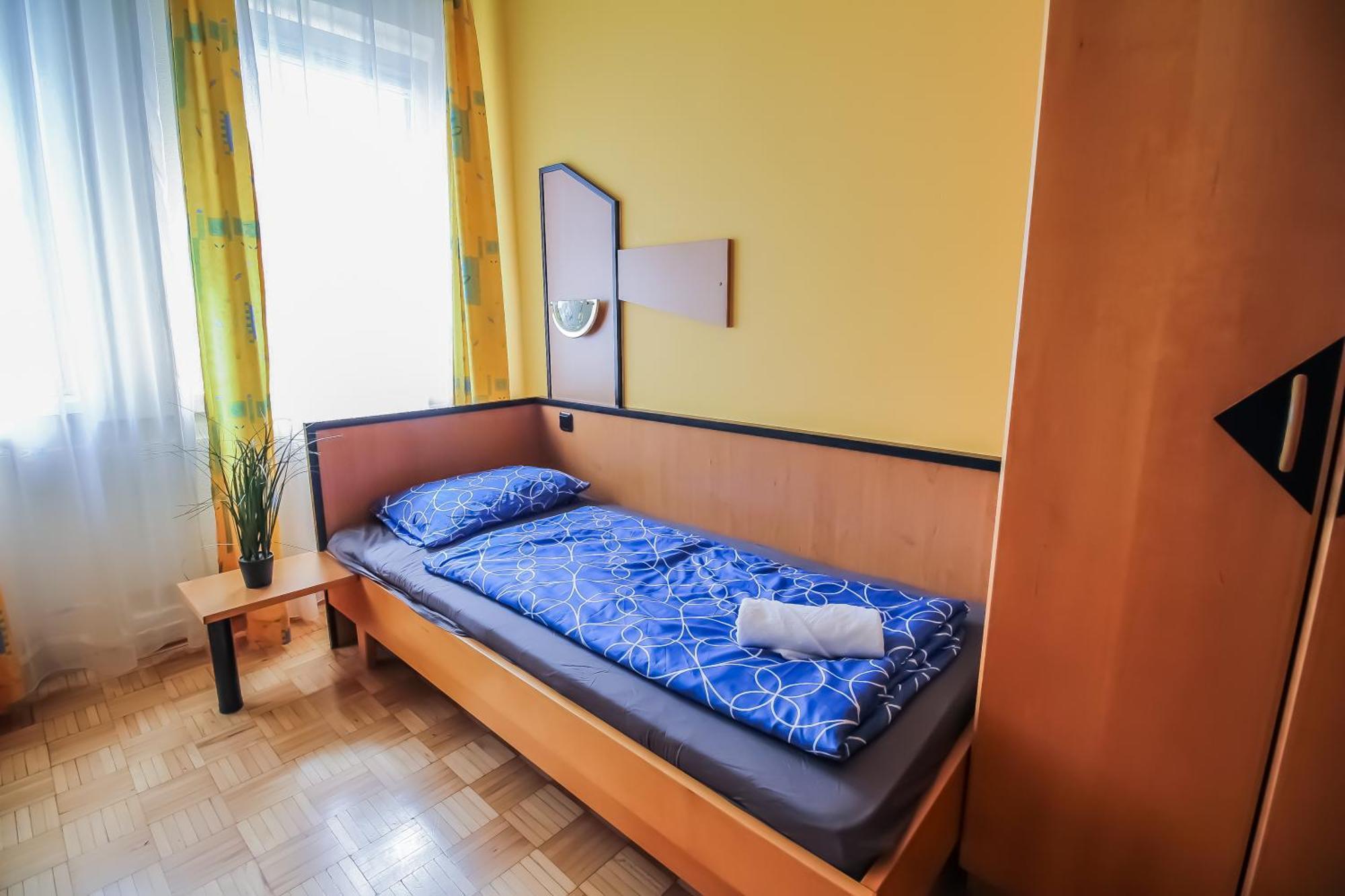 Cozy Rooms - U3 Hutteldorferstrasse ウィーン エクステリア 写真