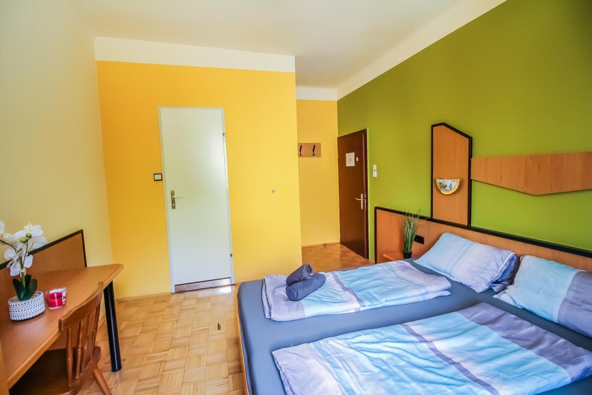 Cozy Rooms - U3 Hutteldorferstrasse ウィーン エクステリア 写真