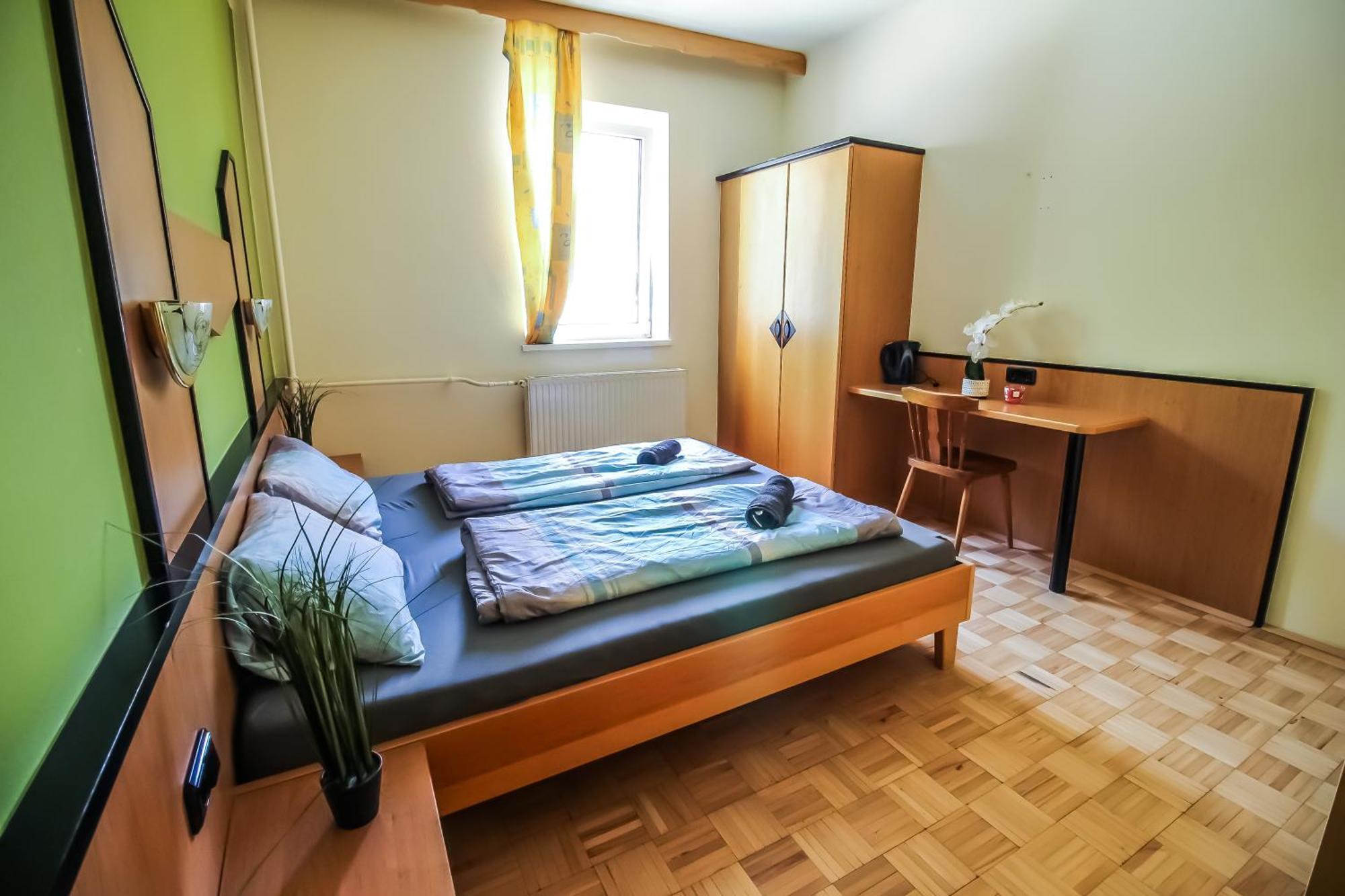 Cozy Rooms - U3 Hutteldorferstrasse ウィーン エクステリア 写真