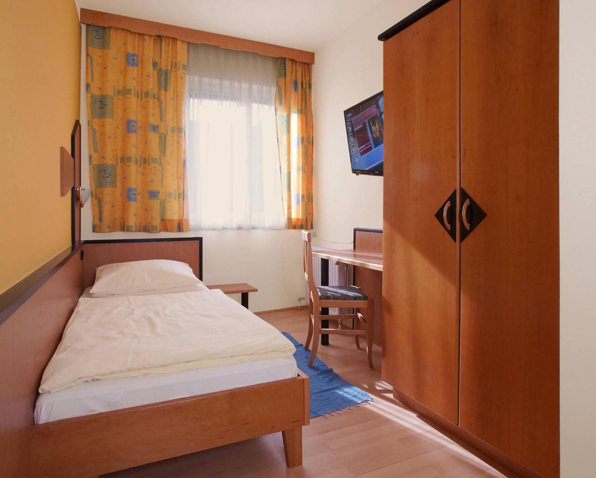 Cozy Rooms - U3 Hutteldorferstrasse ウィーン 部屋 写真