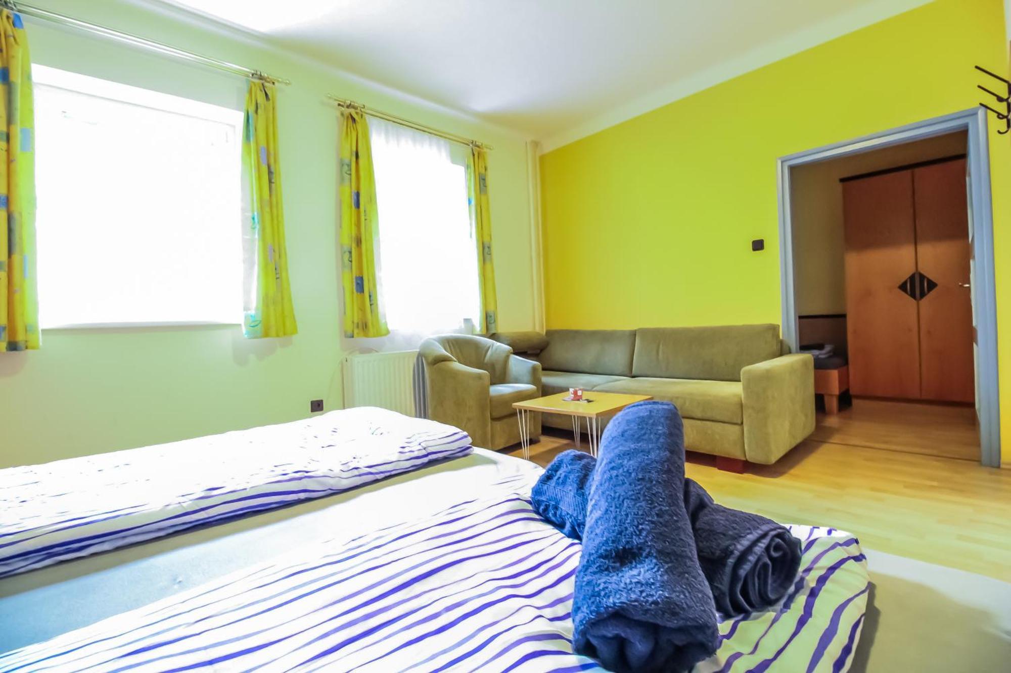 Cozy Rooms - U3 Hutteldorferstrasse ウィーン エクステリア 写真